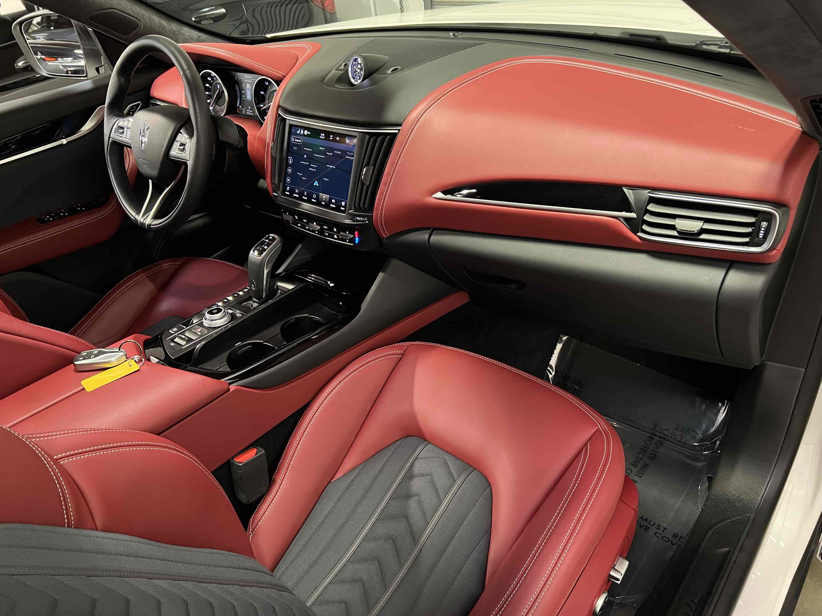 Used 2022 Maserati Levante GT image 11