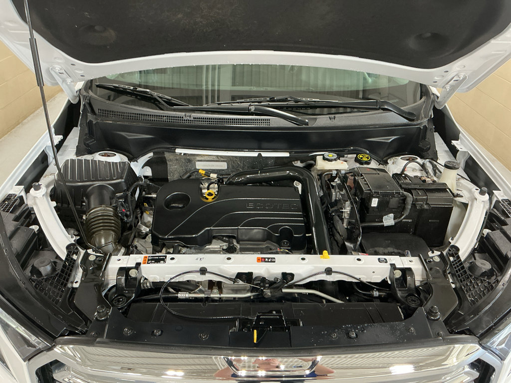 Used 2024 GMC Terrain SLT image 17