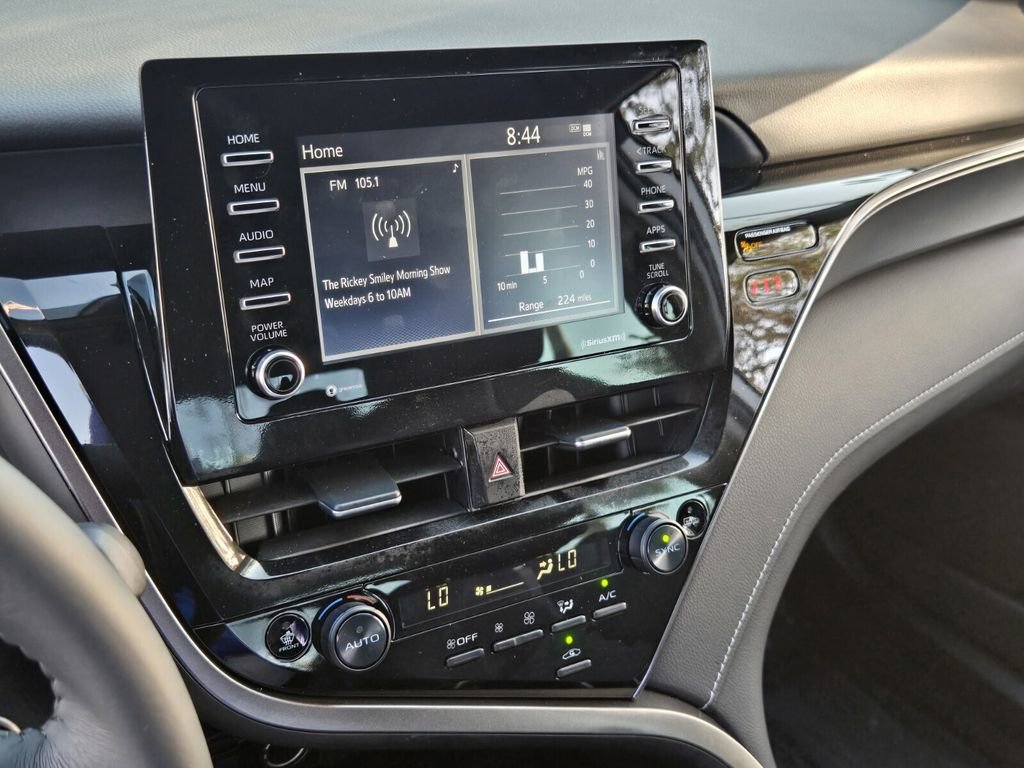 Used 2024 Toyota Camry SE image 19