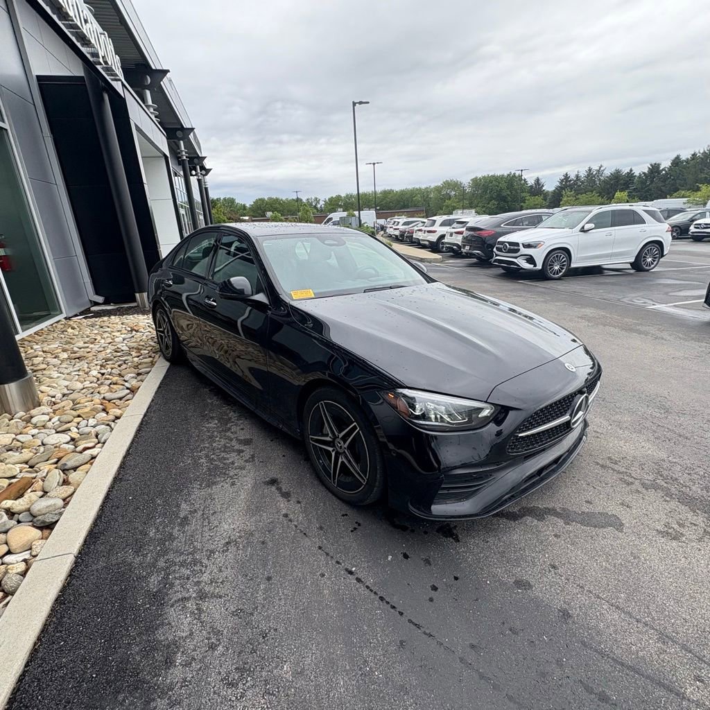 Used 2023 Mercedes-Benz C 300 4MATIC Sedan image 4