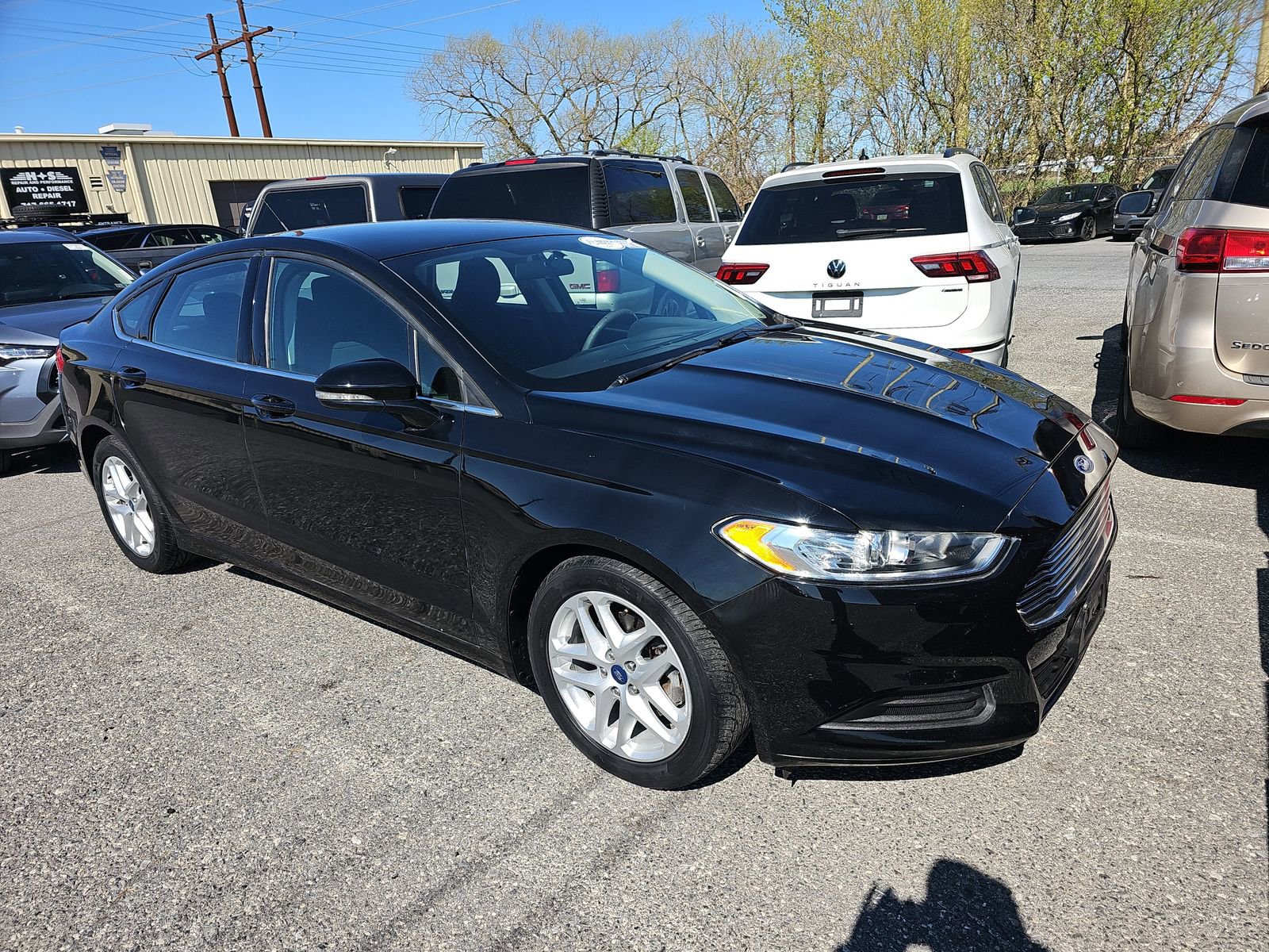 Used 2016 Ford Fusion SE image 4