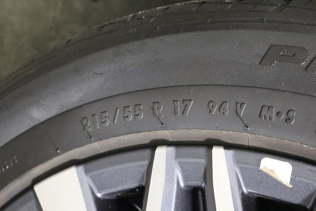 Used 2025 Nissan Altima 2.5 SV FWD image 42