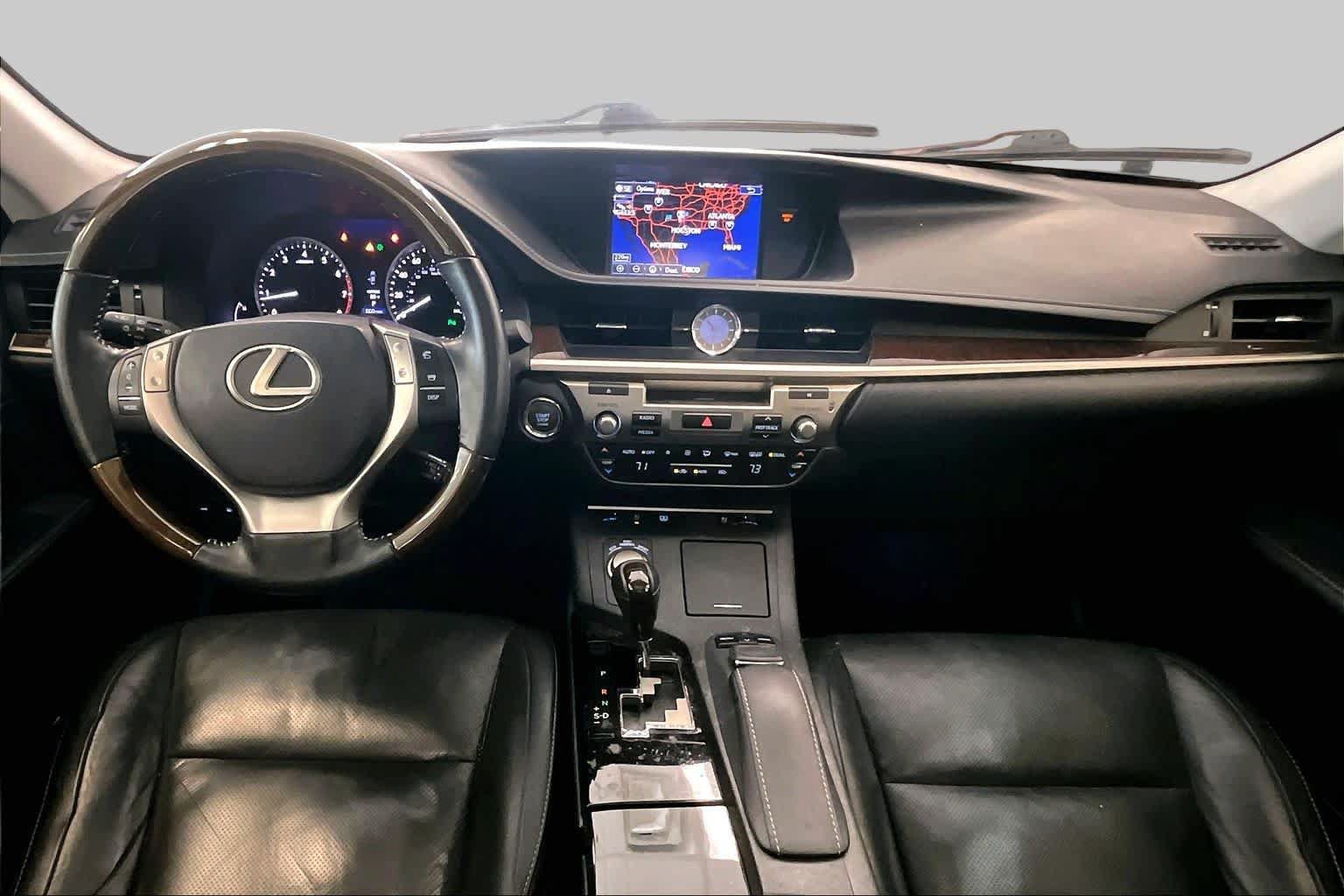 Used 2015 Lexus ES 350 w/ Luxury Package FWD image 13