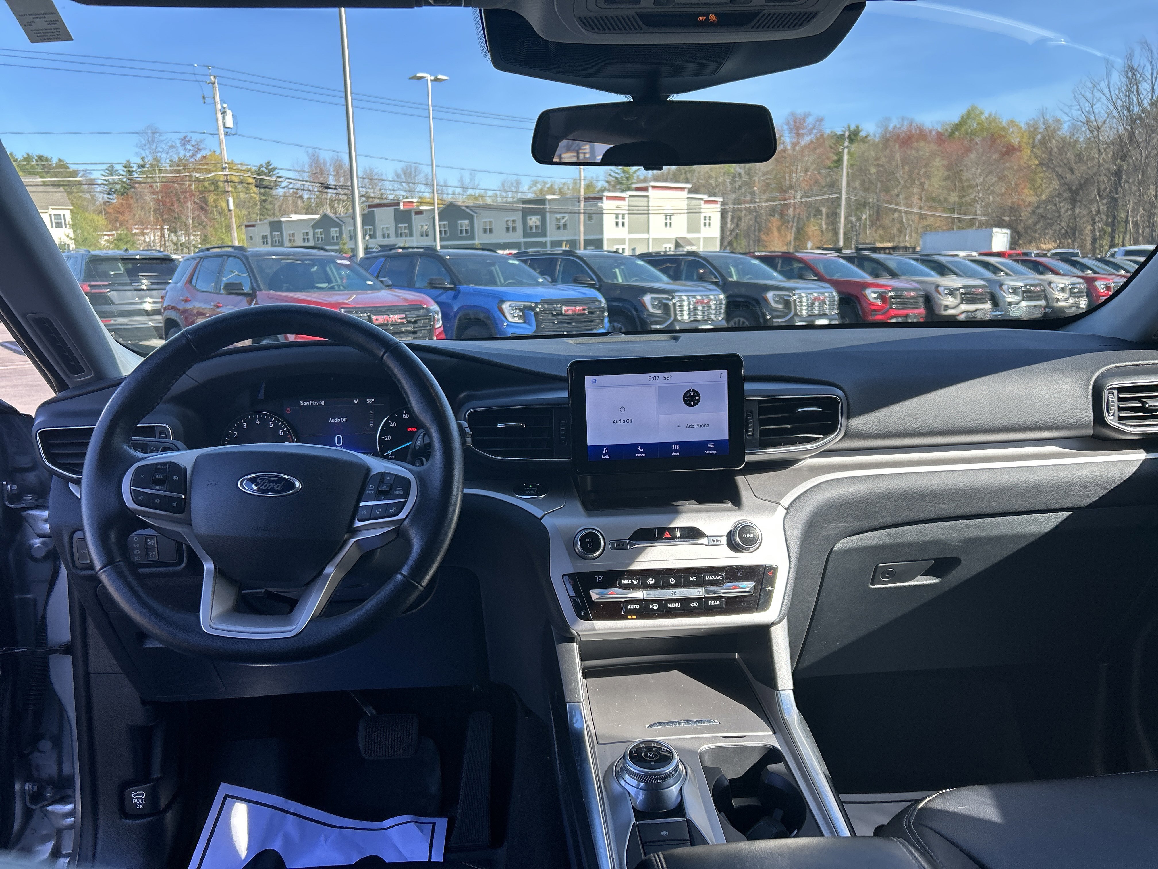 Used 2021 Ford Explorer XLT w/ Equipment Group 202A AWD/4WD image 21