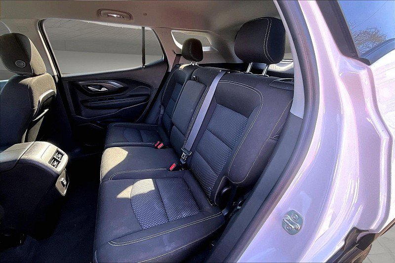 Used 2024 GMC Terrain SLE image 48