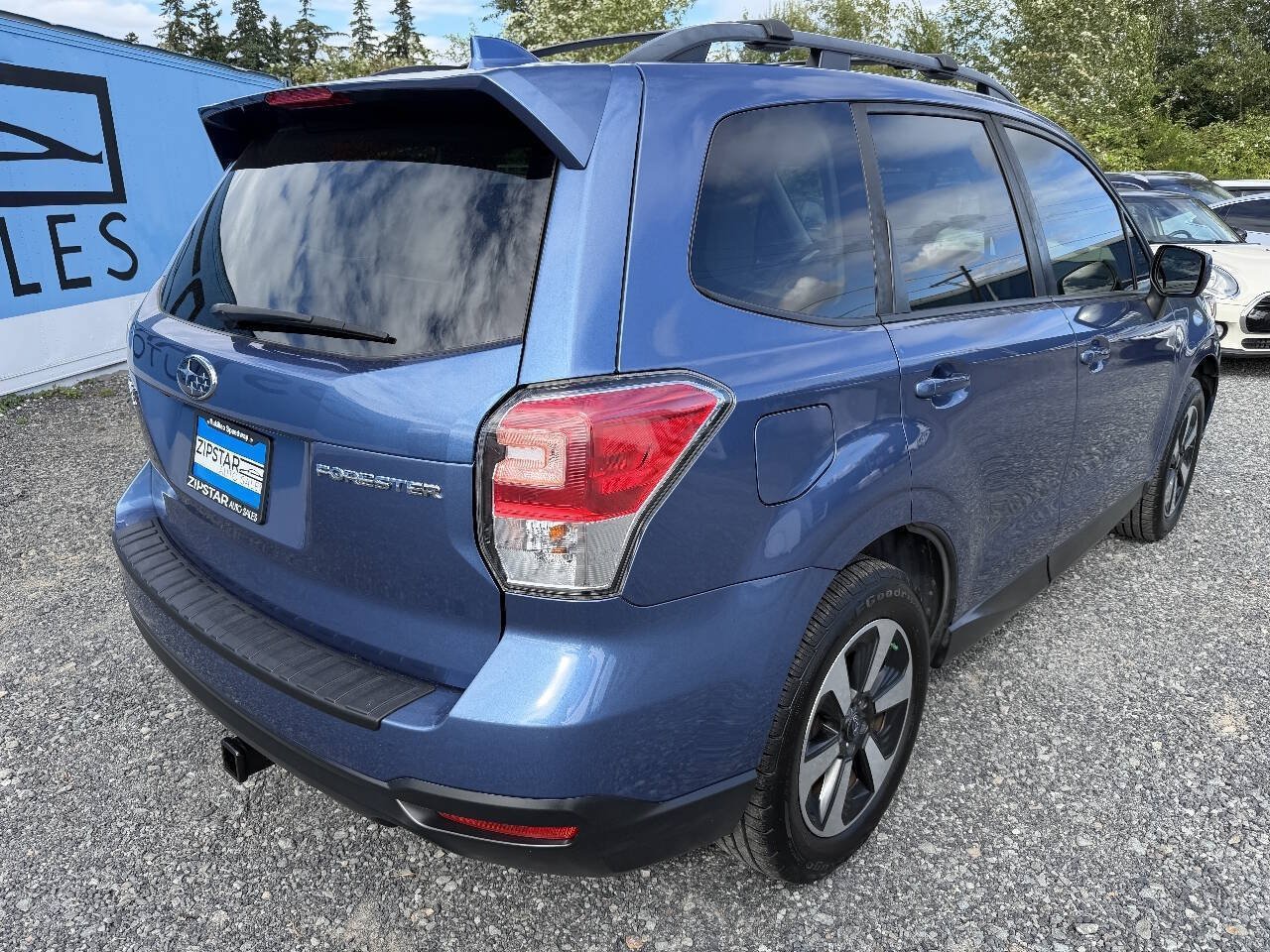 Used 2018 Subaru Forester 2.5i Premium w/ Popular Package #3A AWD/4WD image 4