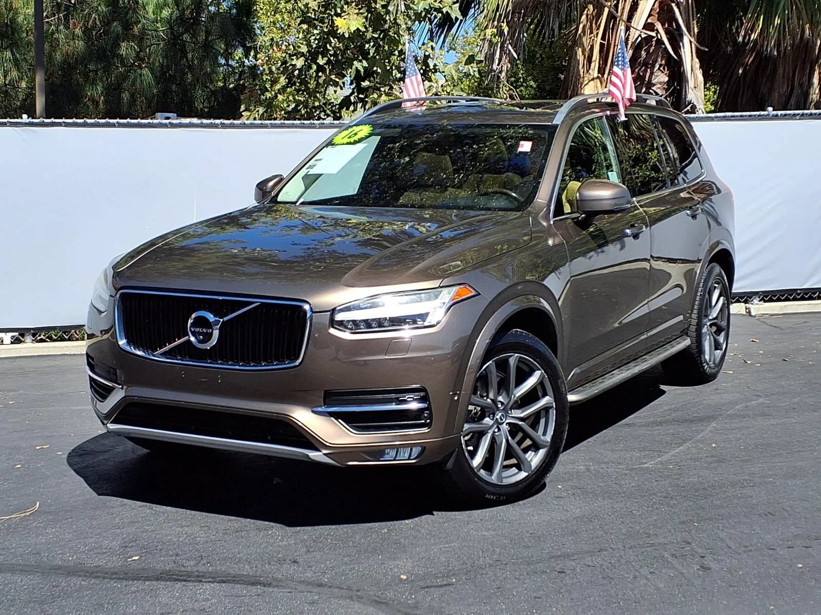 Used 2016 Volvo XC90 T6 Momentum w/ Momentum Plus Package