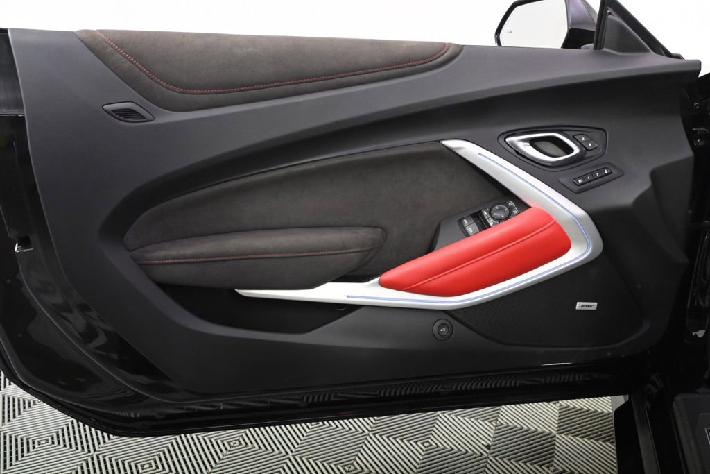 Used 2021 Chevrolet Camaro ZL1 image 28