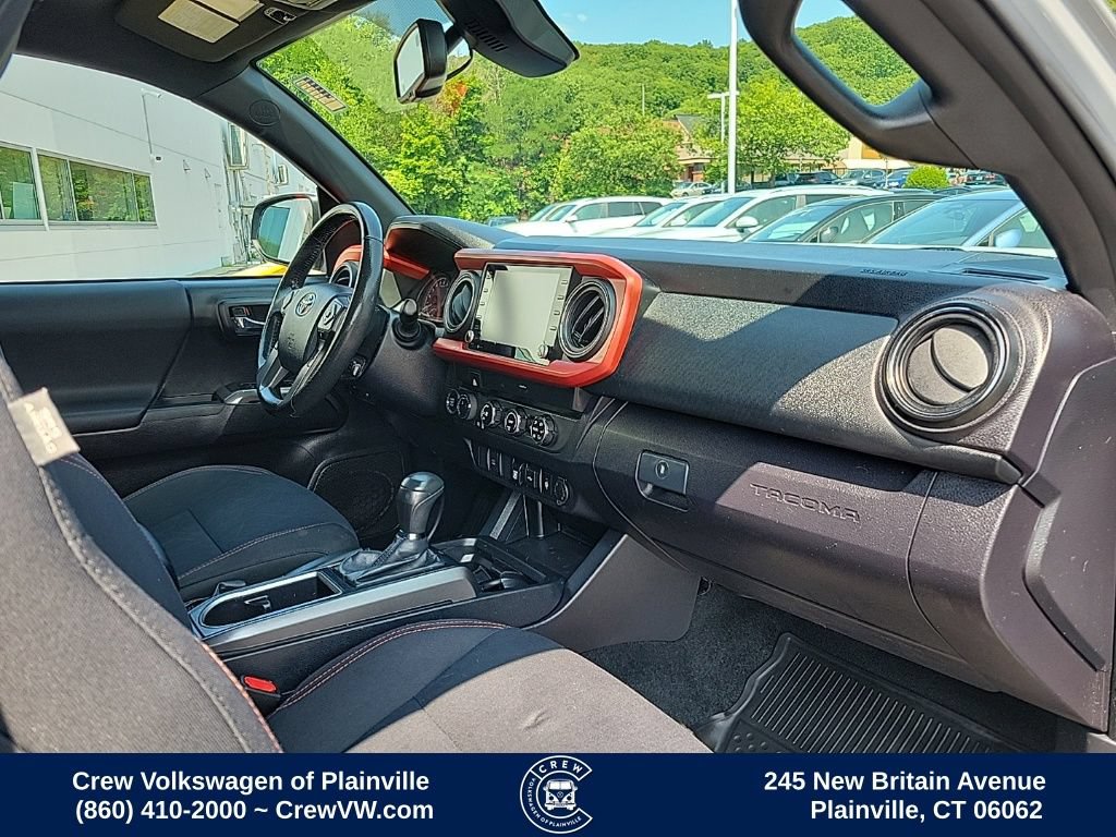 Used 2020 Toyota Tacoma TRD Off-Road AWD/4WD image 48