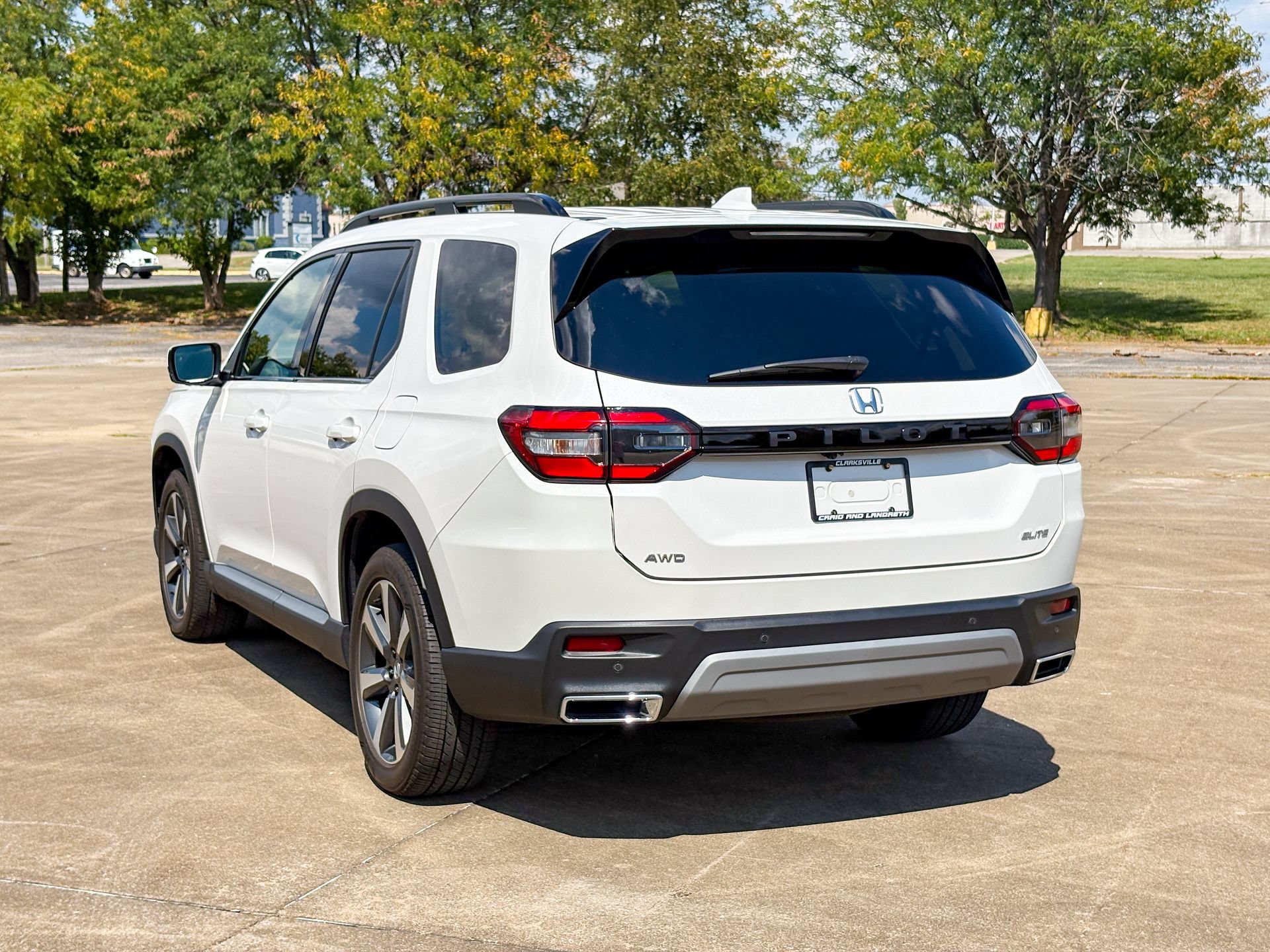 Used 2025 Honda Pilot Elite image 8