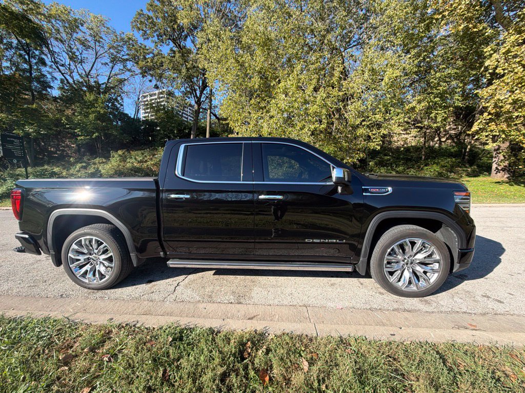 Used 2026 GMC Sierra 1500 Denali AWD/4WD image 3