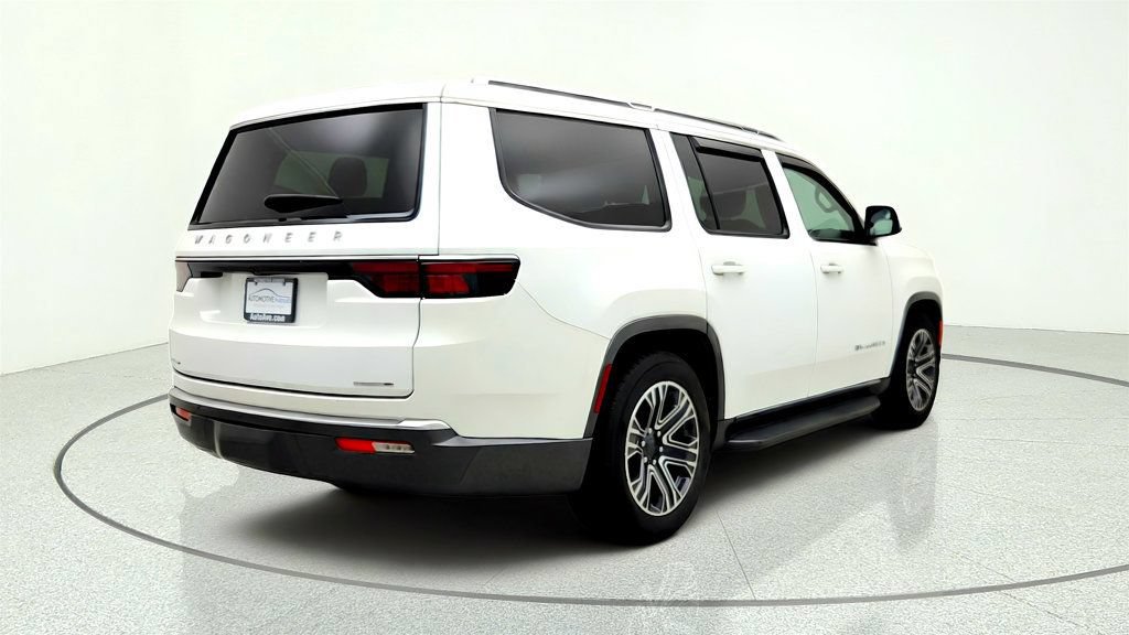 Used 2022 Jeep Wagoneer Series III AWD/4WD image 5