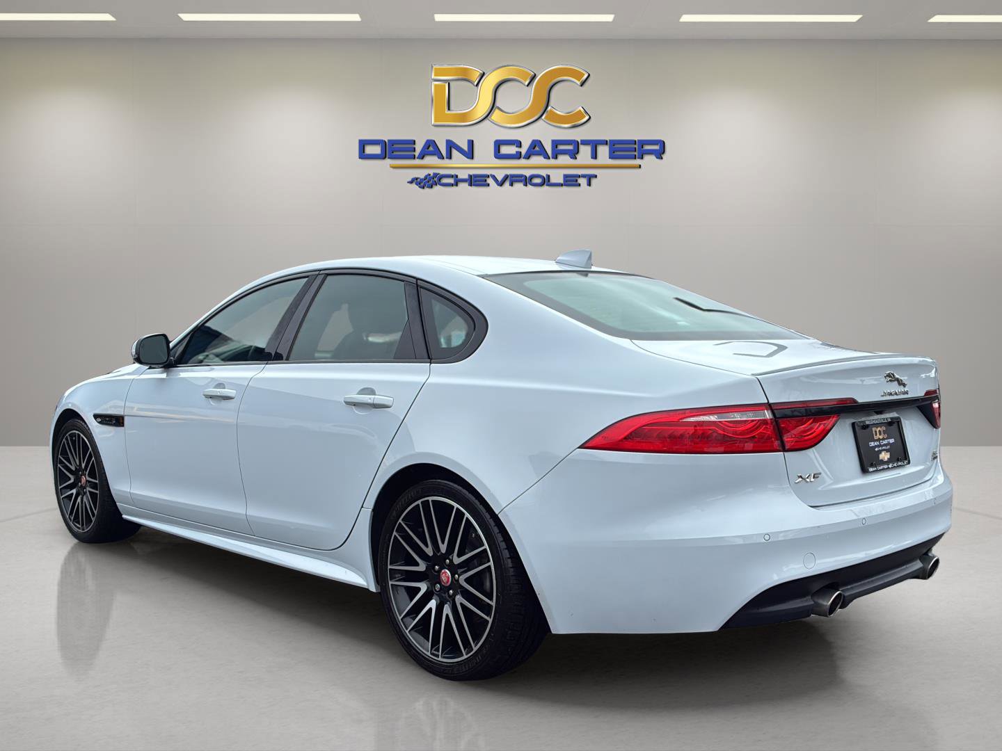 Used 2020 Jaguar XF Checkered Flag image 11
