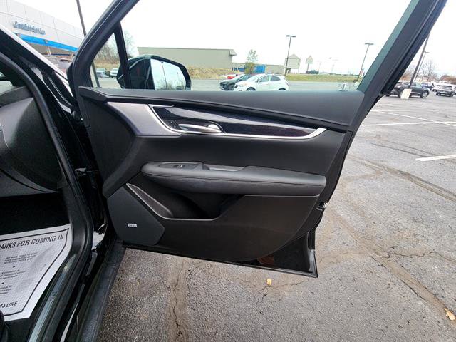 Used 2023 Cadillac XT5 Premium Luxury w/ Technology Package image 11