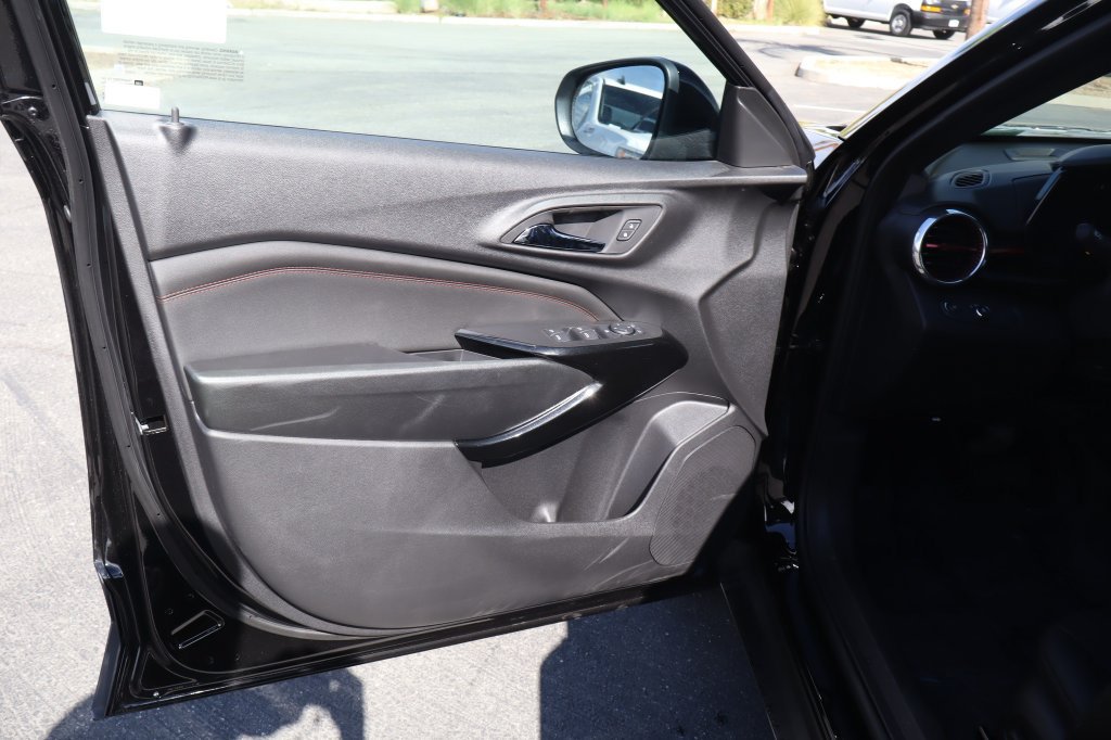 New 2026 Chevrolet Trax RS w/ Driver Confidence Package FWD image 17