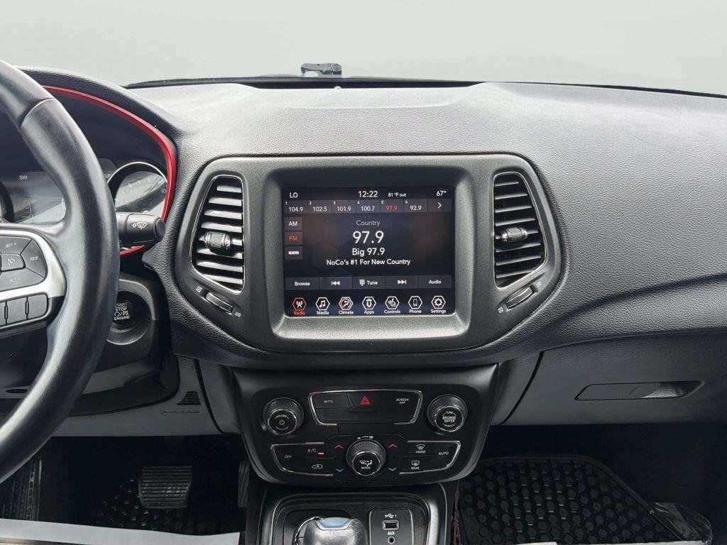 Used 2020 Jeep Compass Trailhawk w/ Cold Weather Group AWD/4WD image 17