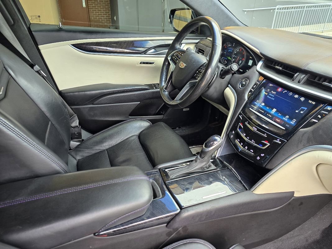 Used 2016 Cadillac XTS Vsport Platinum image 31