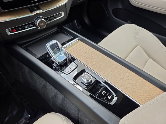 New 2026 Volvo XC60 T8 Plus w/ Protection Package Premier AWD/4WD image 26