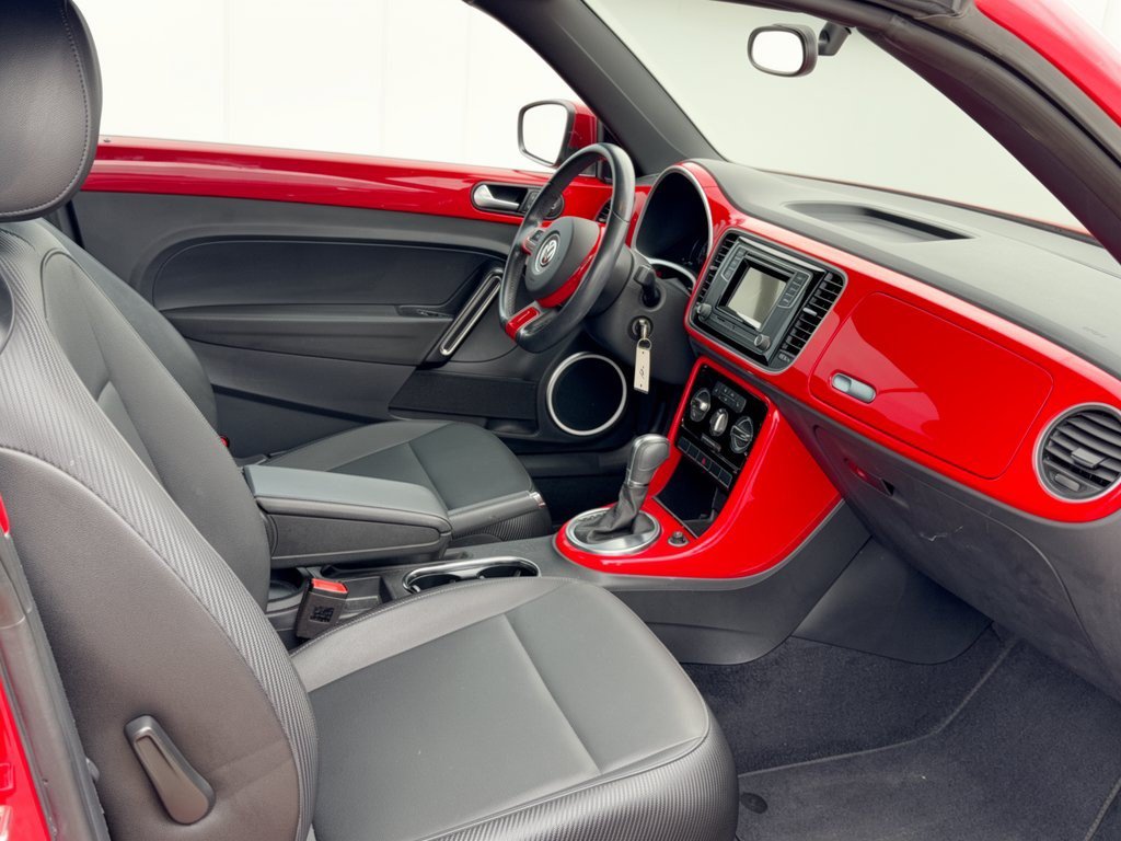Used 2019 Volkswagen Beetle 2.0T S FWD image 30