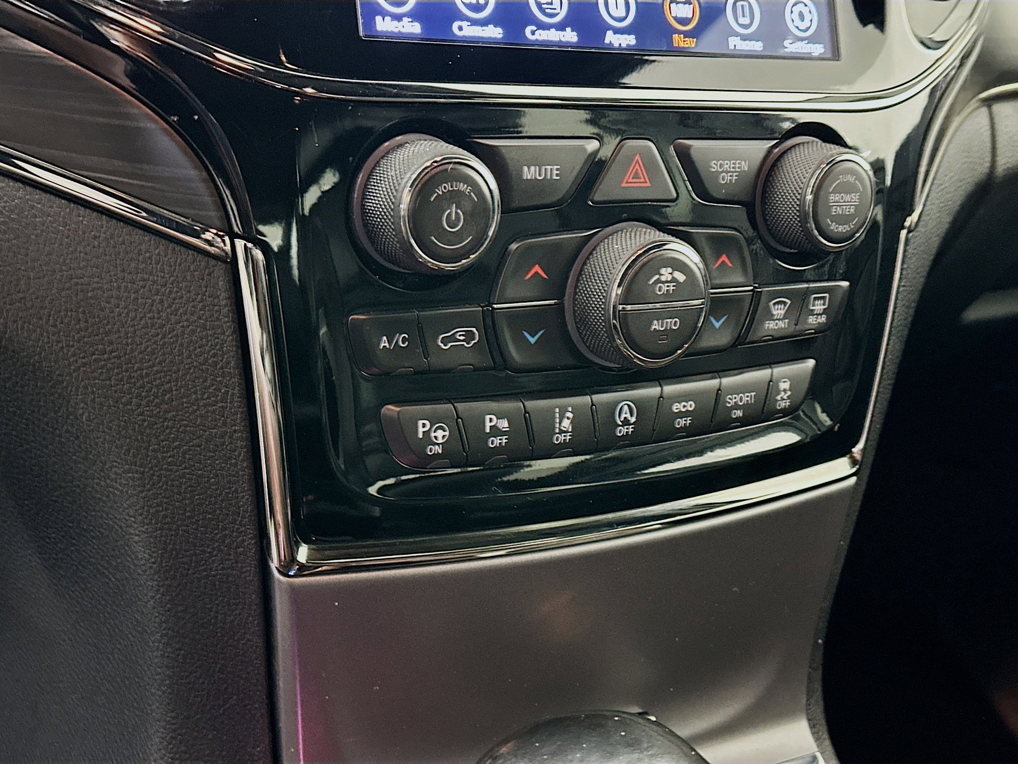 Used 2020 Jeep Grand Cherokee Limited X image 24