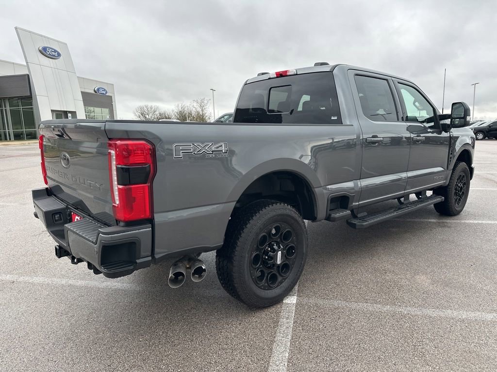 New 2026 Ford F250 Lariat w/ Black Appearance Package image 7
