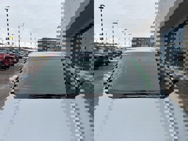 Used 2018 Ford Edge Titanium w/ Technology Package image 3