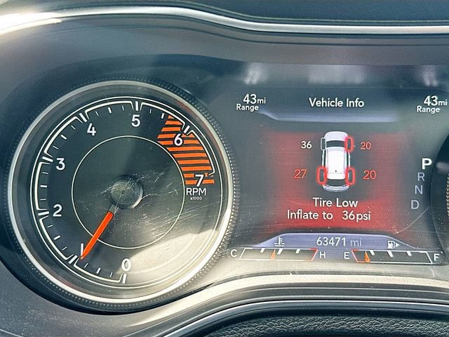 Used 2019 Jeep Cherokee Trailhawk AWD/4WD image 13