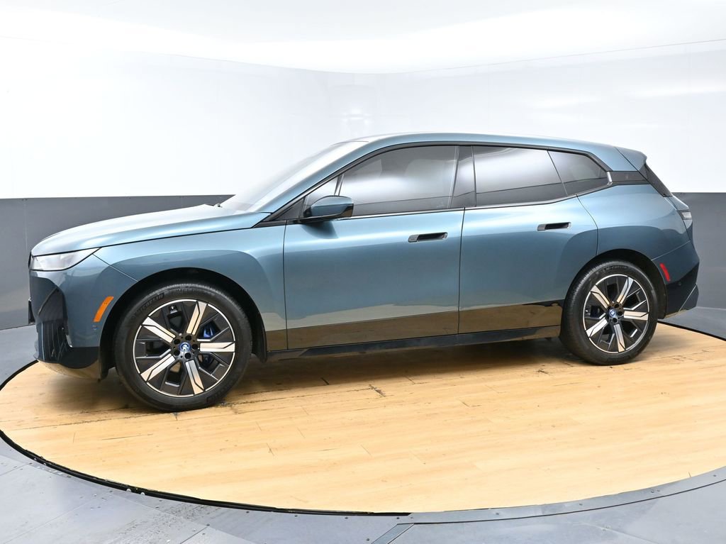 Used 2023 BMW iX xDrive50 w/ Sport Package AWD/4WD image 51