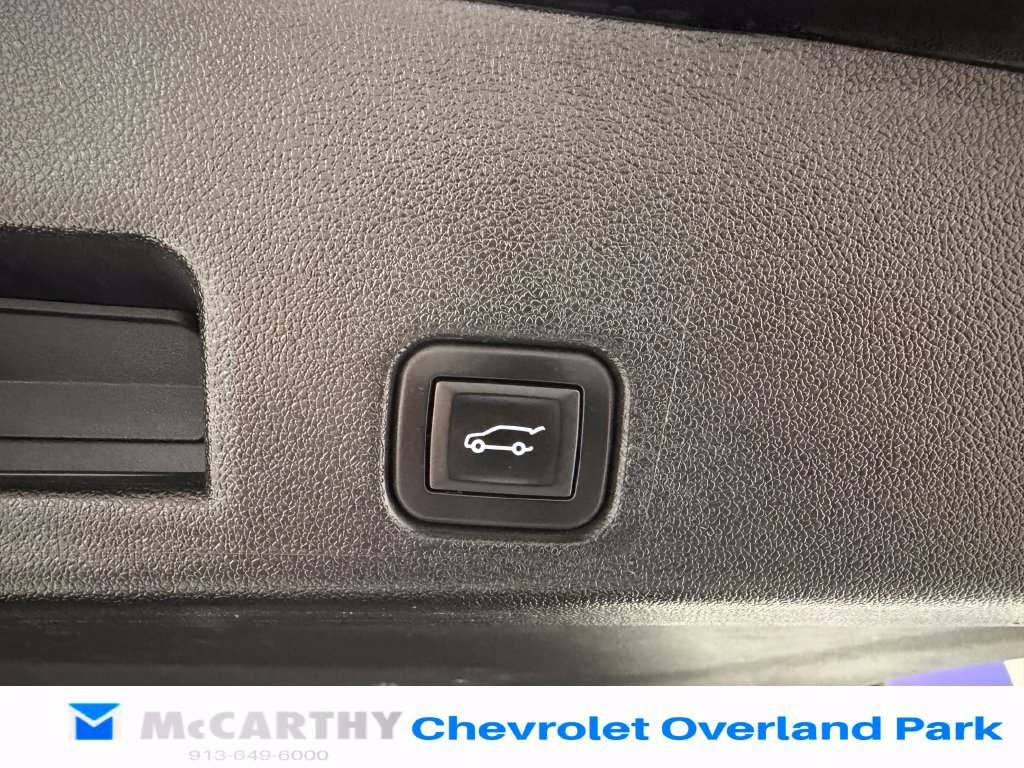 Used 2024 Chevrolet Traverse LT w/ Trailering Package FWD image 29