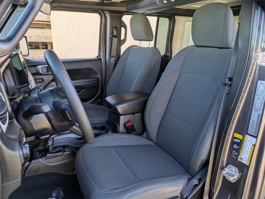 Used 2024 Jeep Wrangler Sport S image 23