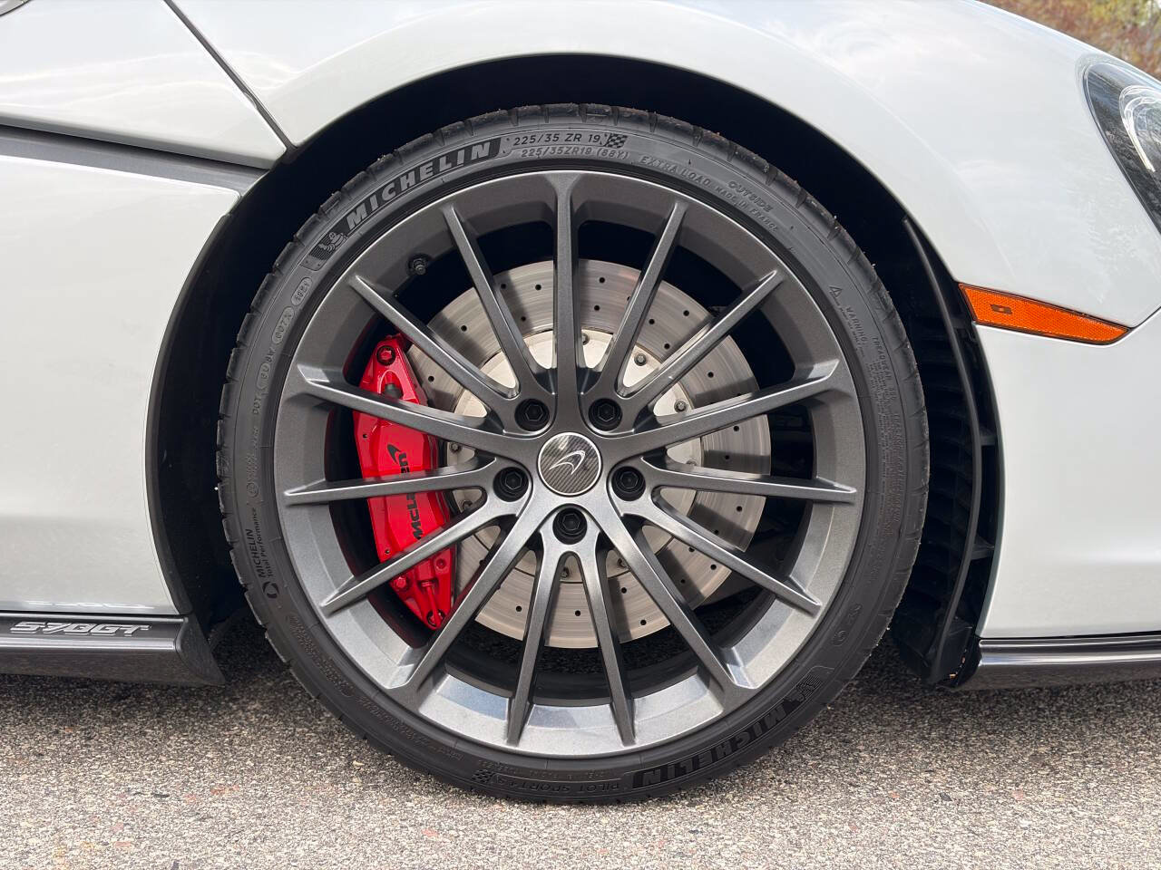 Used 2017 McLaren 570S RWD image 13