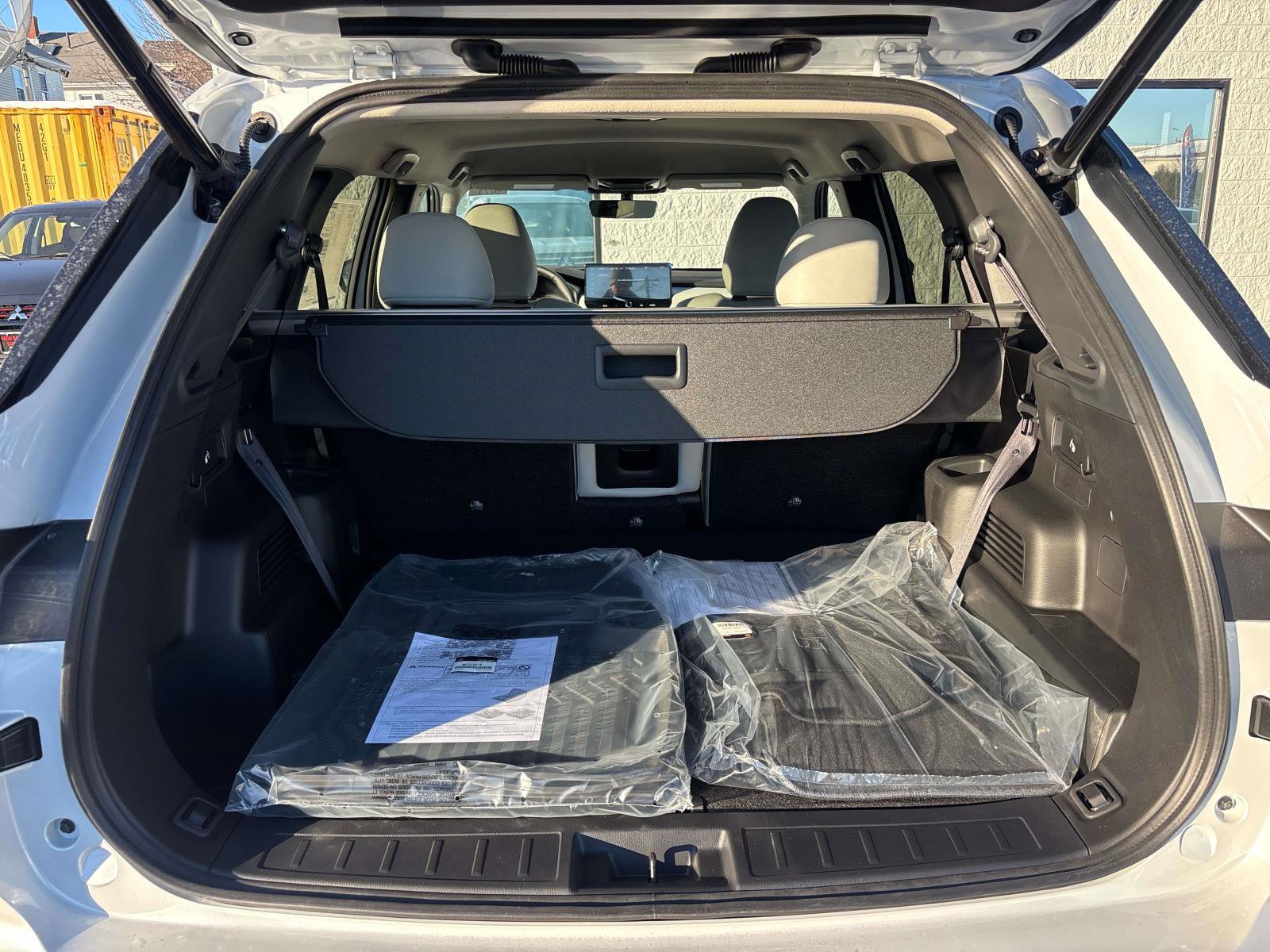 New 2026 Mitsubishi Outlander SE image 4