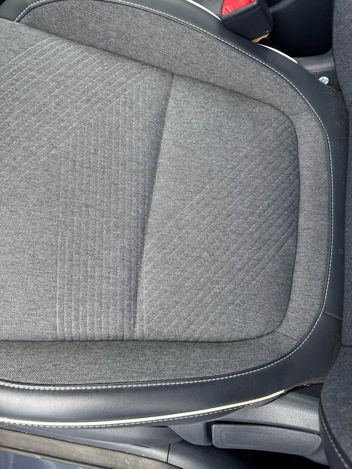 Used 2024 Hyundai Venue Limited FWD image 8