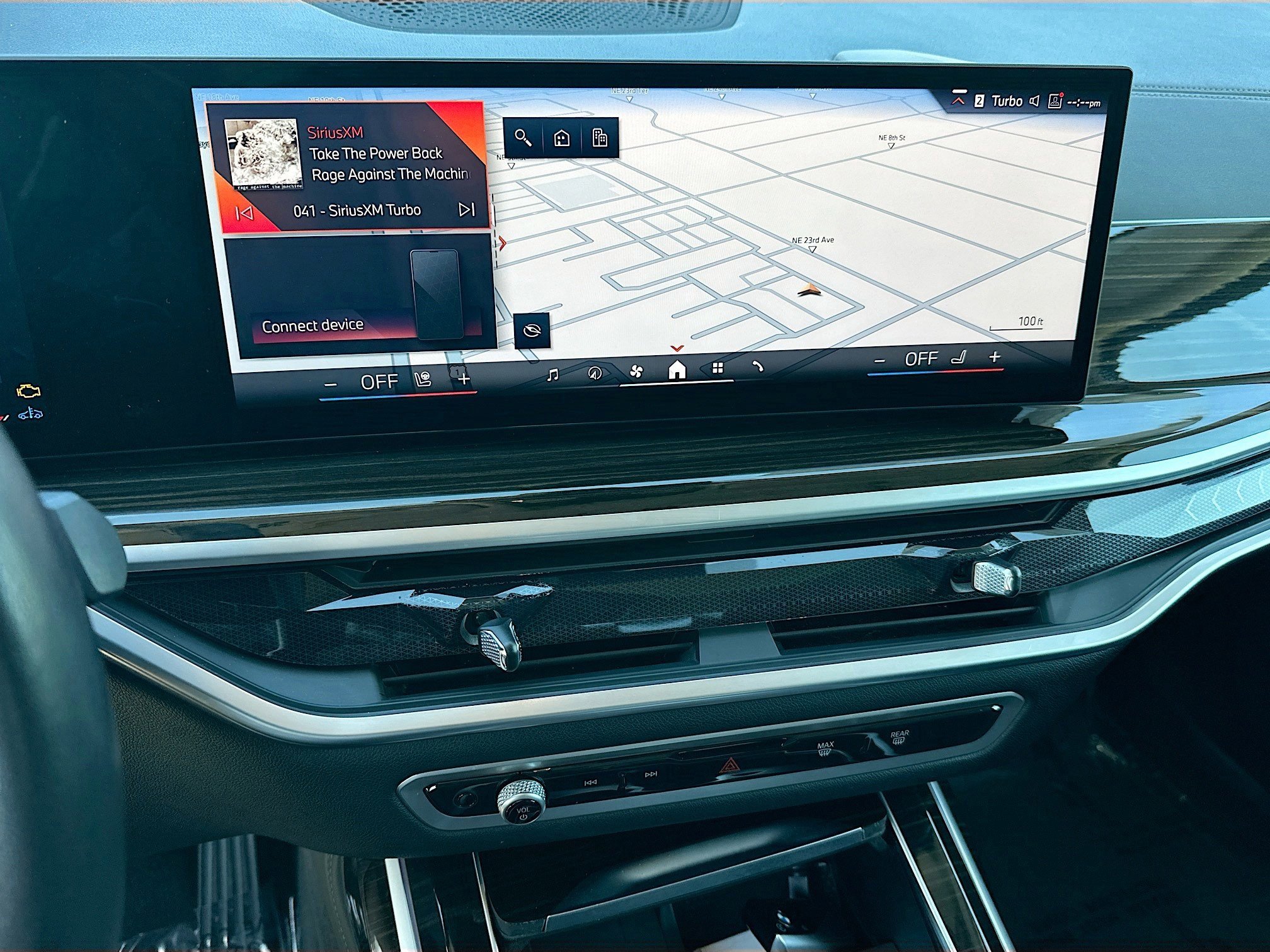 Used 2025 BMW X7 xDrive40i w/ Premium Package AWD/4WD image 12