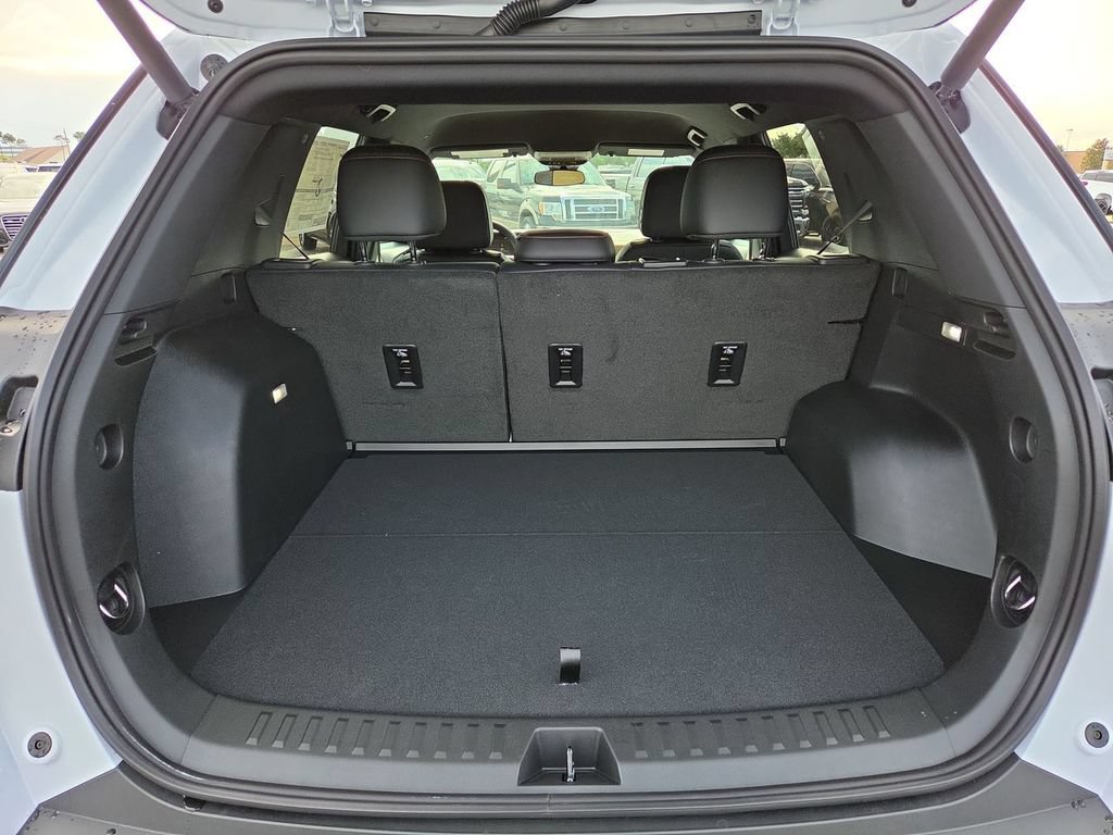 New 2026 Chevrolet Equinox ACTIV FWD image 17