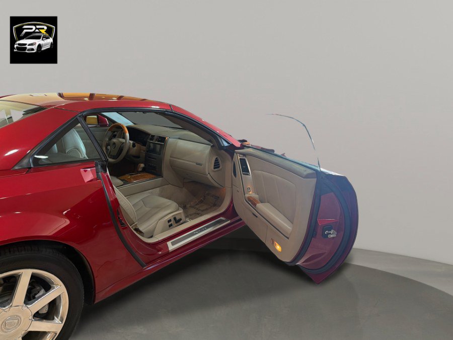 Used 2004 Cadillac XLR RWD image 12