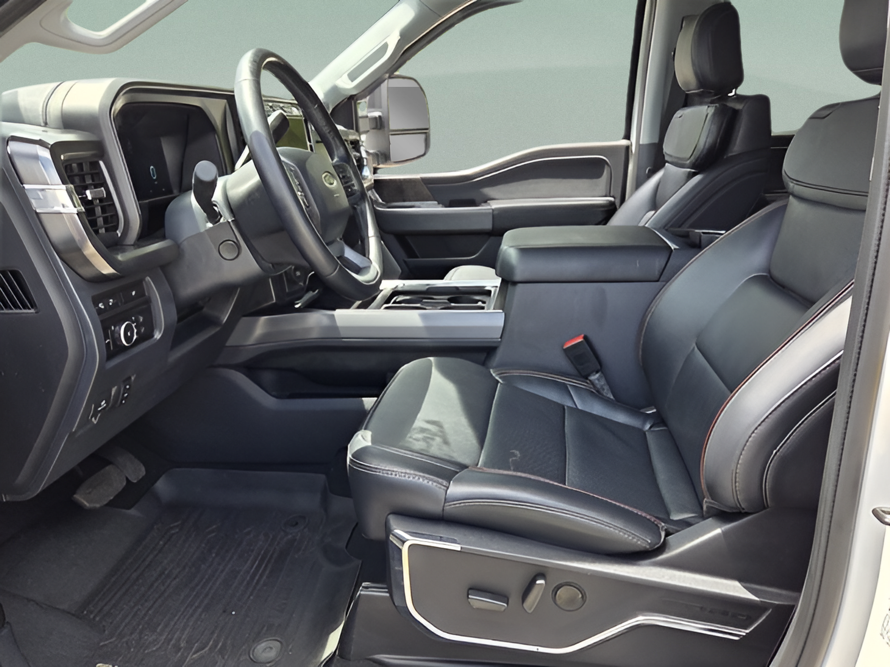 Used 2024 Ford F250 Lariat w/ Lariat Ultimate Package AWD/4WD image 9