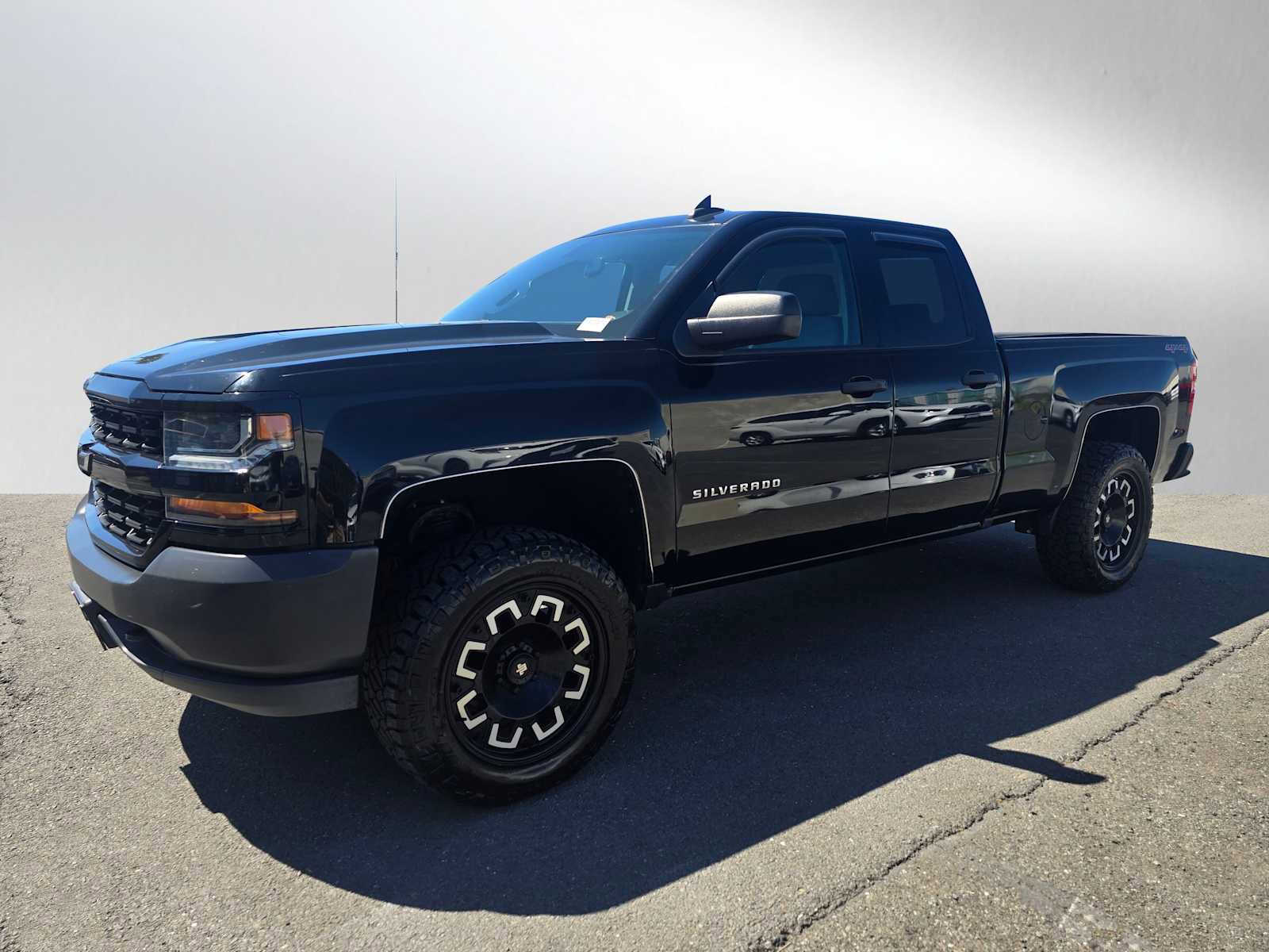 Used 2016 Chevrolet Silverado 1500 W/T w/ Black Out Edition image 7