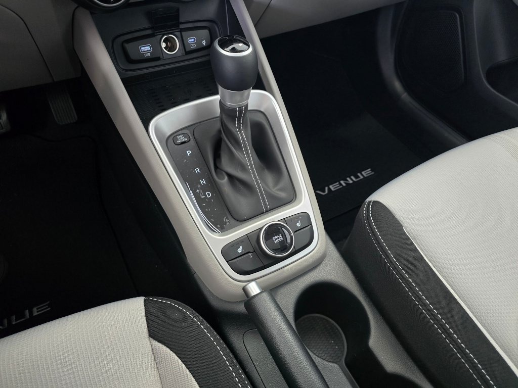 New 2026 Hyundai Venue SEL FWD image 29