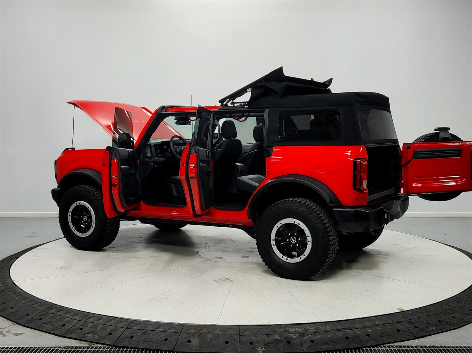 Used 2023 Ford Bronco 4-Door w/ Sasquatch Package image 13