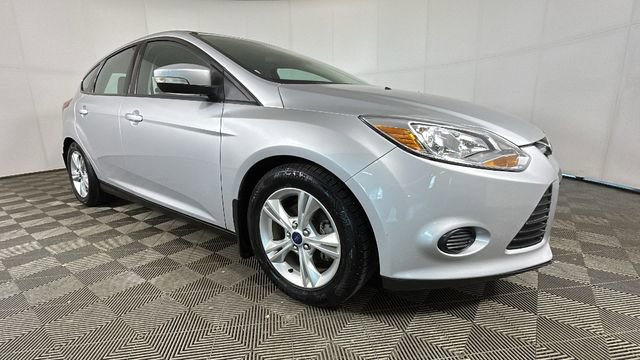 Used 2014 Ford Focus SE FWD image 2
