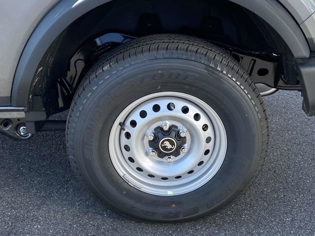 New 2025 Ford Bronco 4-Door image 7