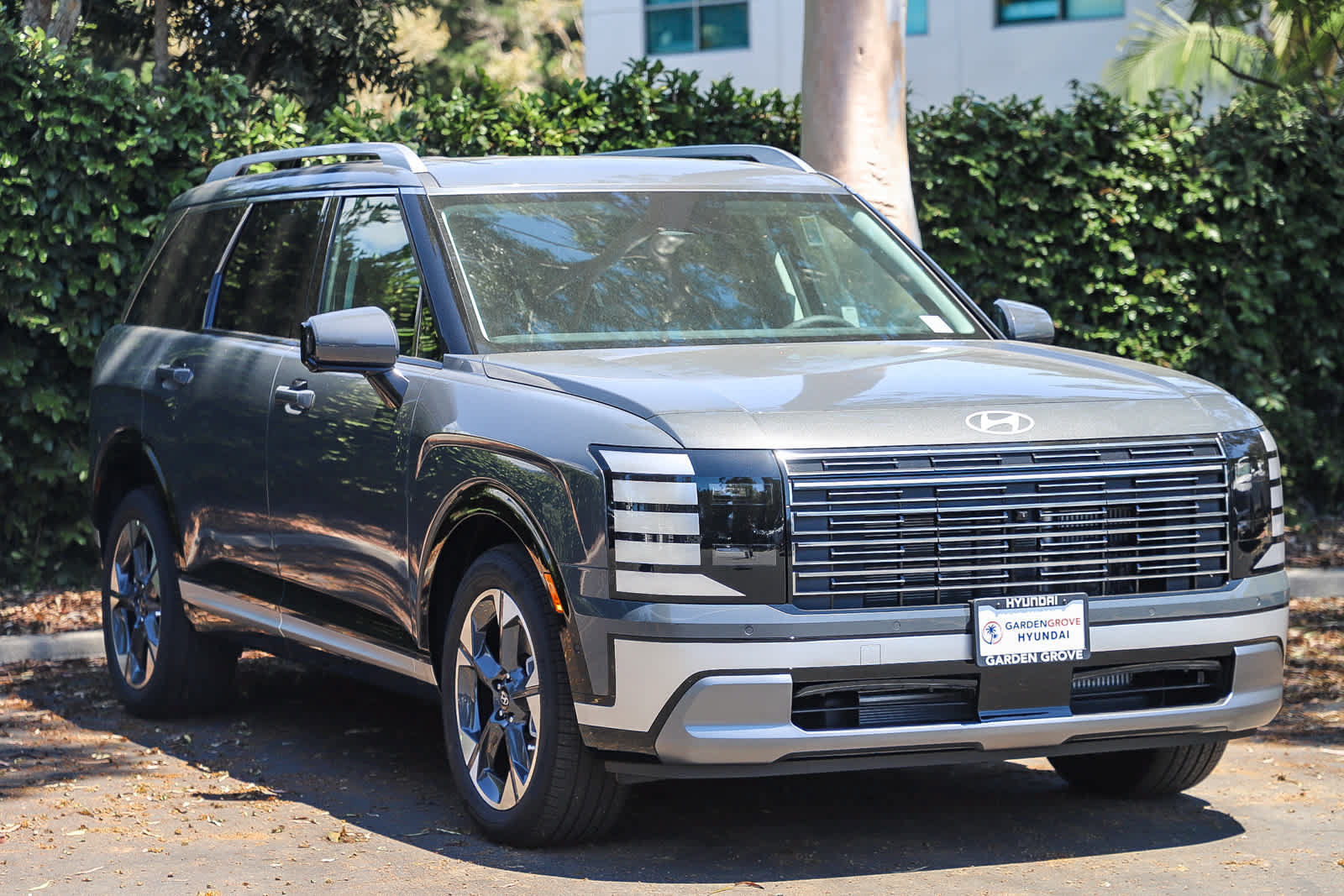 New 2026 Hyundai Palisade Limited FWD image 3