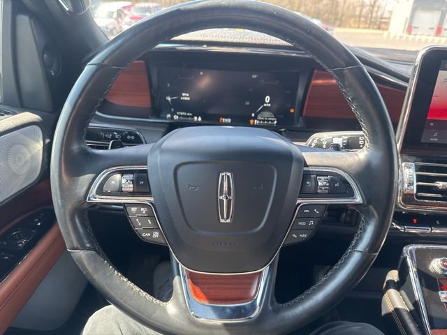 Used 2021 Lincoln Navigator Reserve image 18