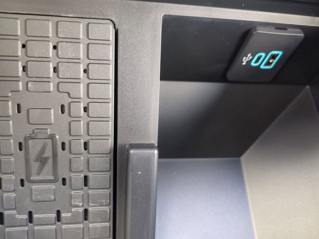 New 2026 Ford F350 Lariat w/ Black Appearance Package image 27