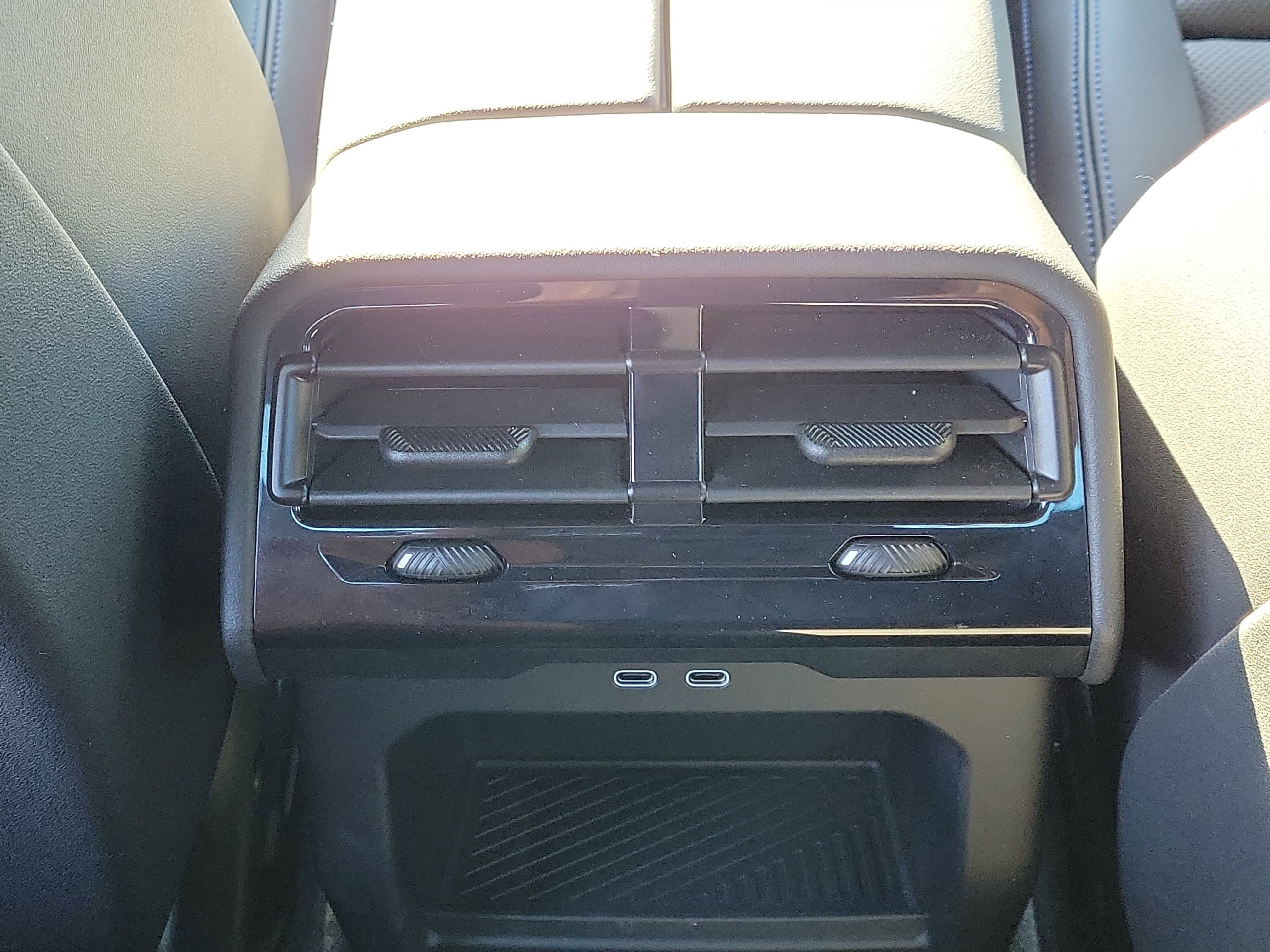 Used 2024 BMW 530i w/ M Sport Package RWD image 12