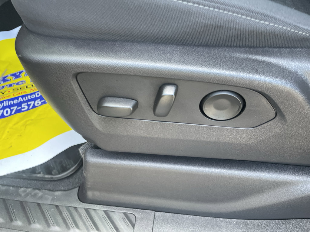 Used 2024 Chevrolet Silverado 1500 Custom Trail Boss w/ Turbomax Blackout Package image 30