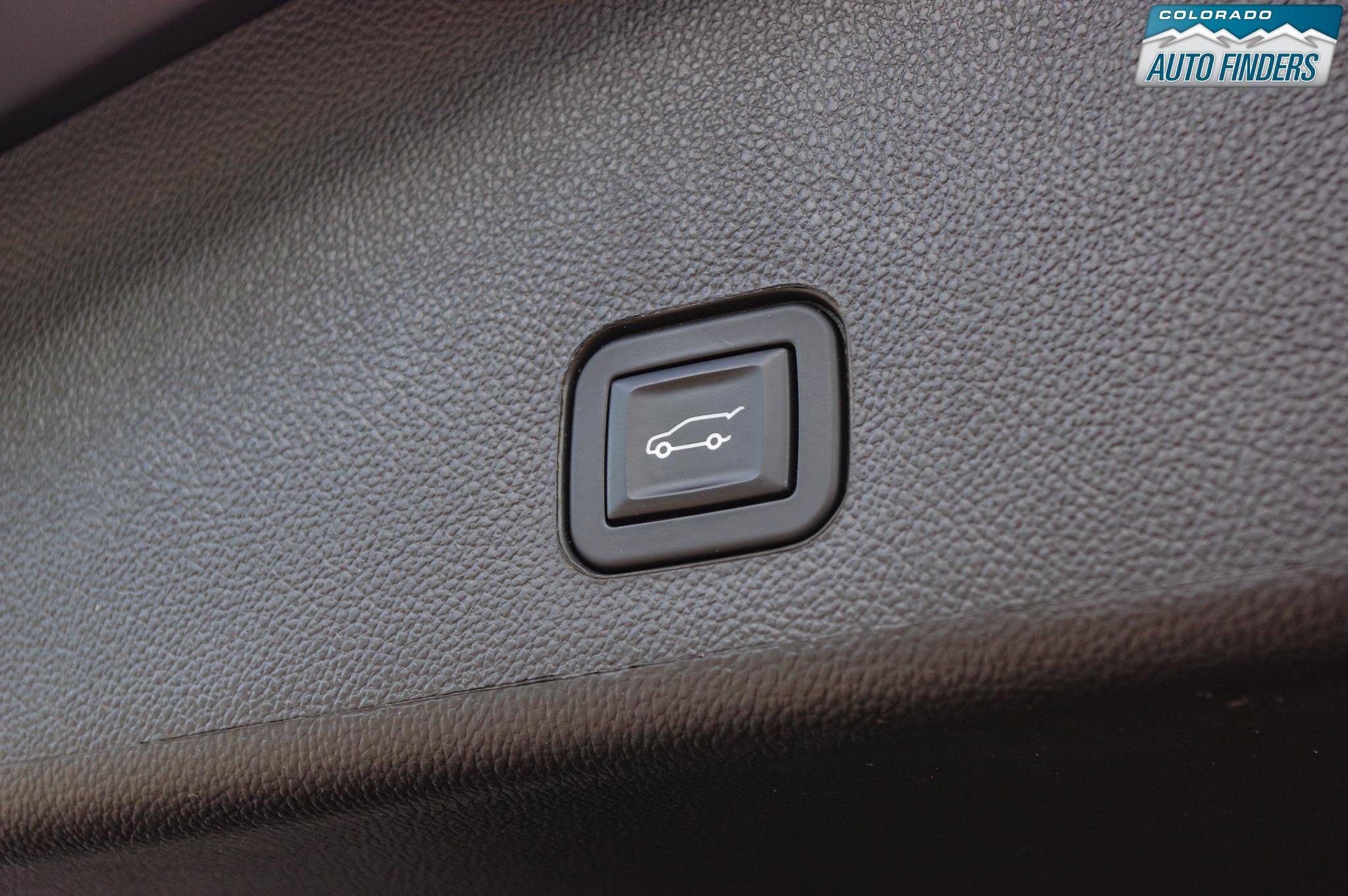 Used 2015 Cadillac SRX Luxury image 28