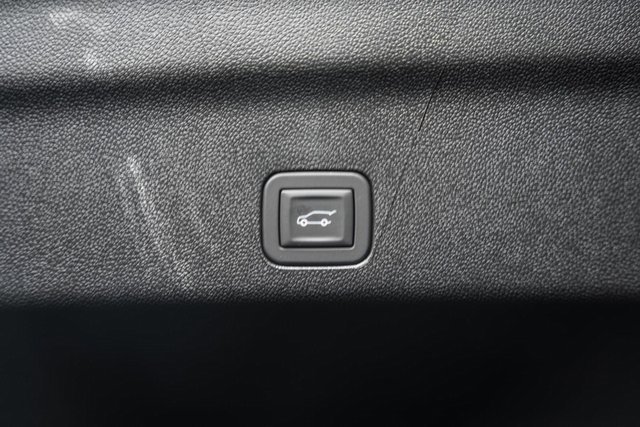 New 2026 Chevrolet Suburban High Country image 10