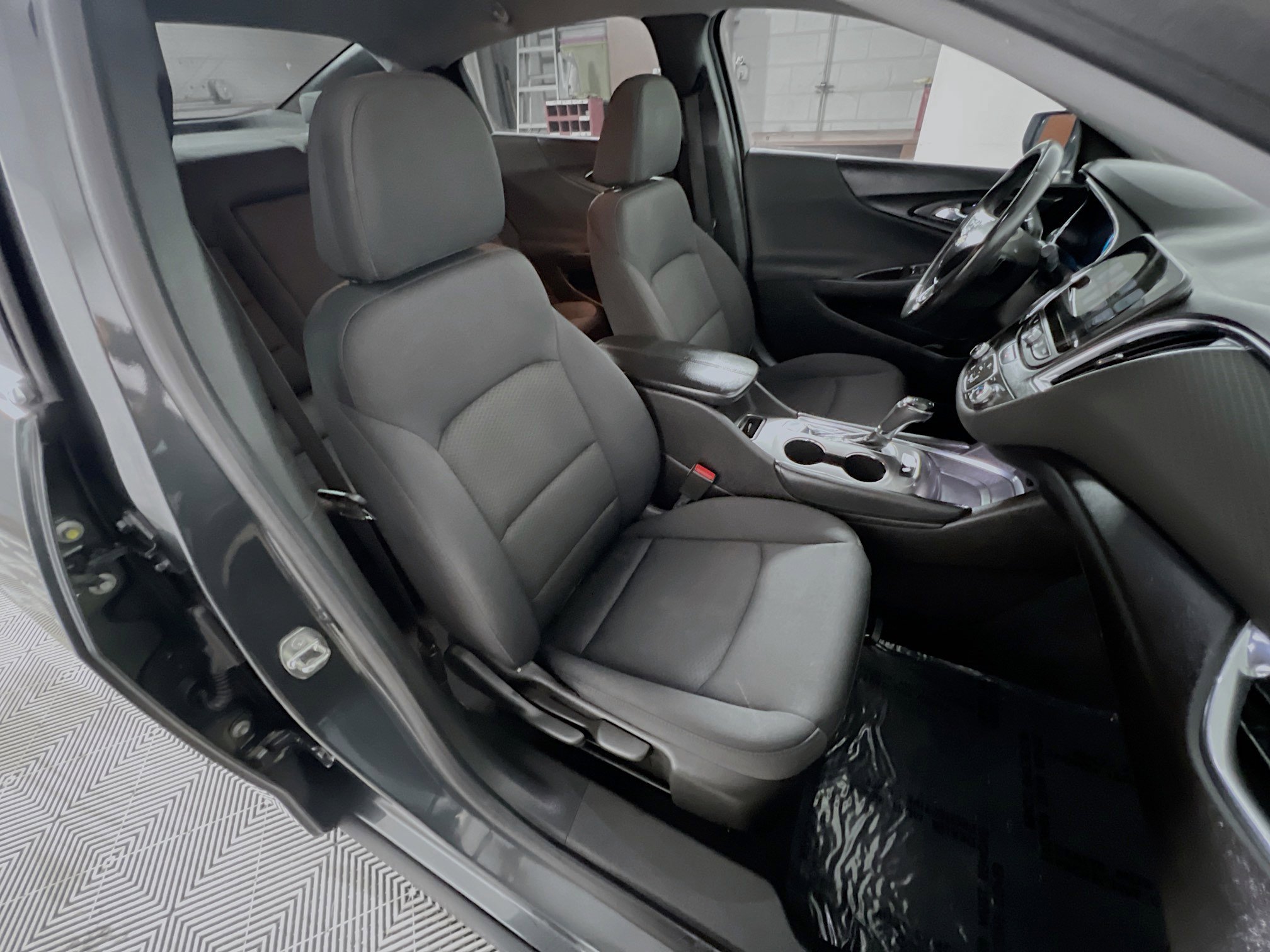 Used 2016 Chevrolet Malibu LT FWD image 31